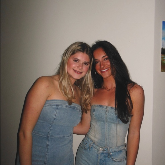 Meet your Posher, Gabriella - Picture 3 of 6